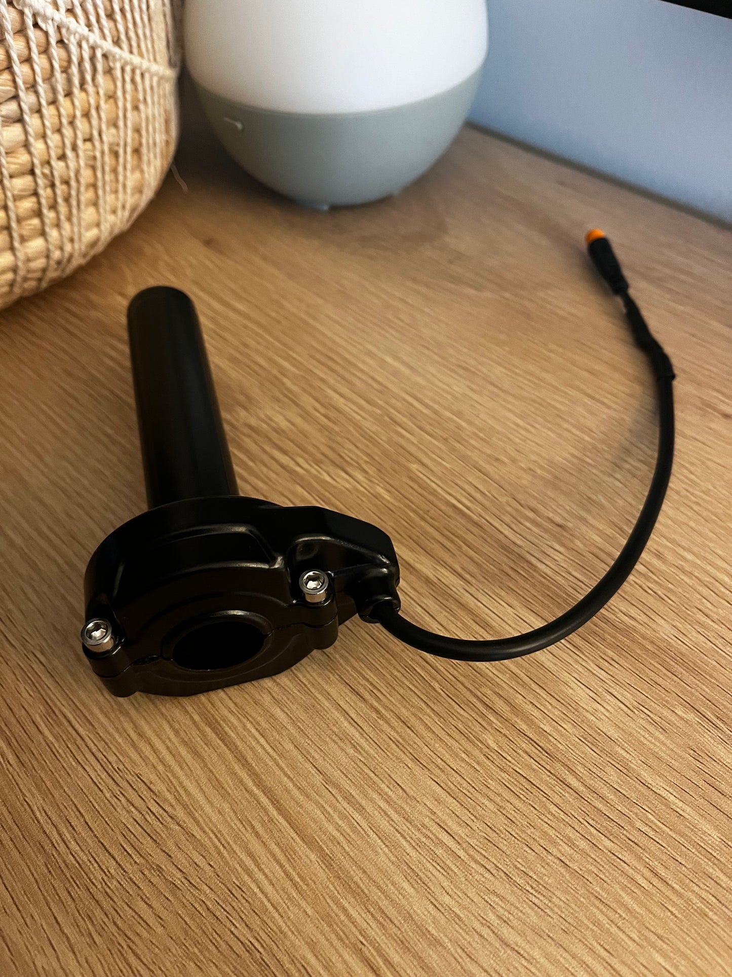 plug and play Surron throttle